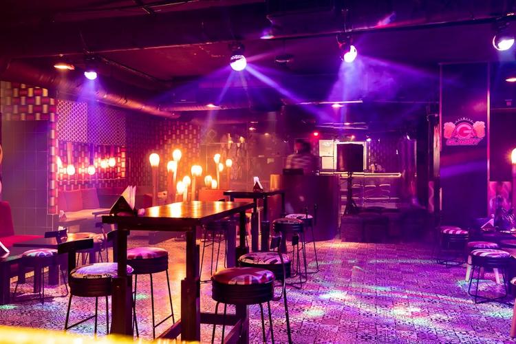 Glassy Lounge Bar gallery image