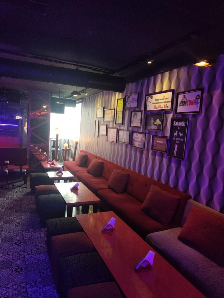 Glassy Lounge Bar gallery image