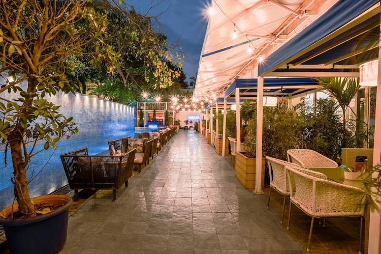 Aqua and iBAR gallery image