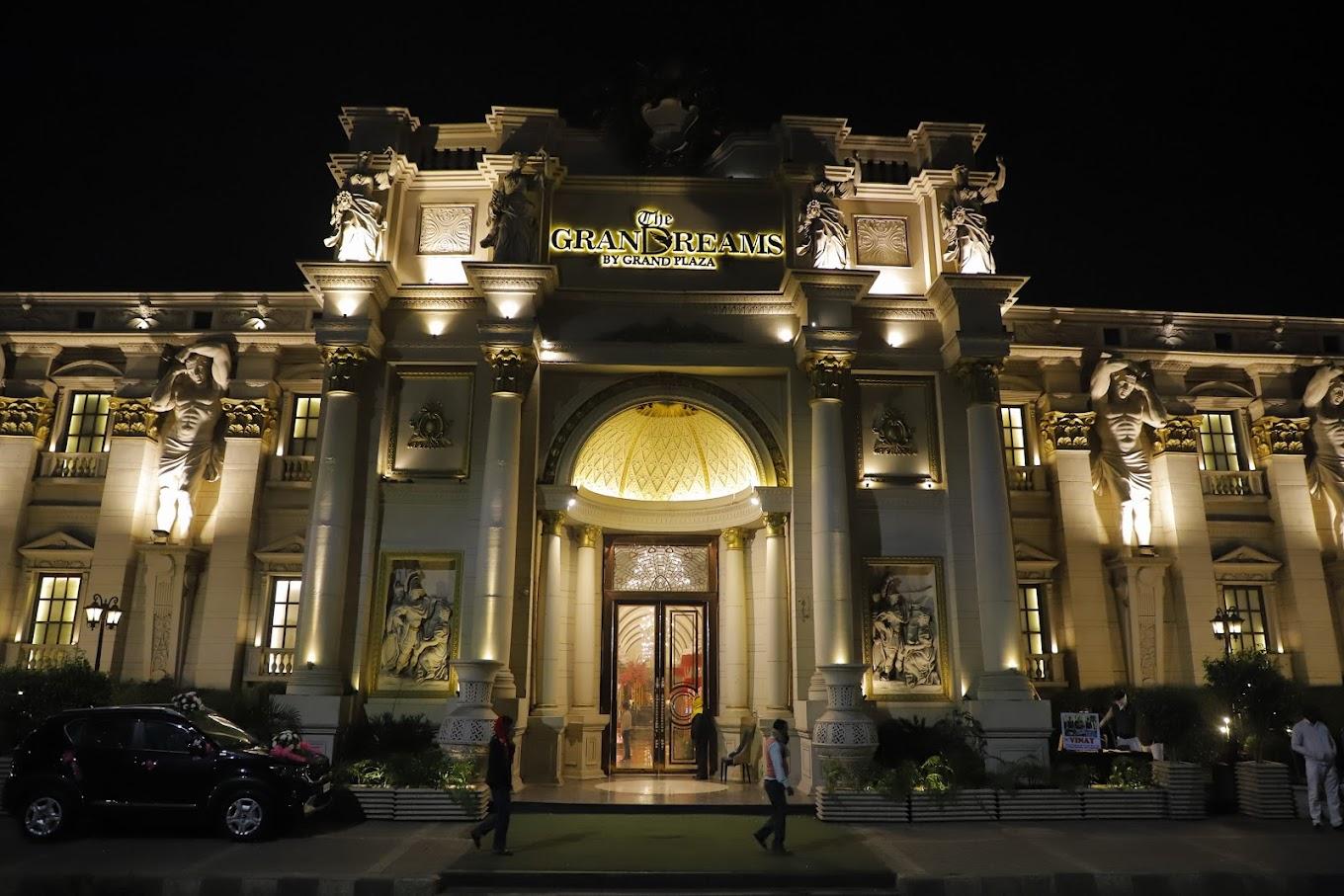 The Grand Dreams - Main view