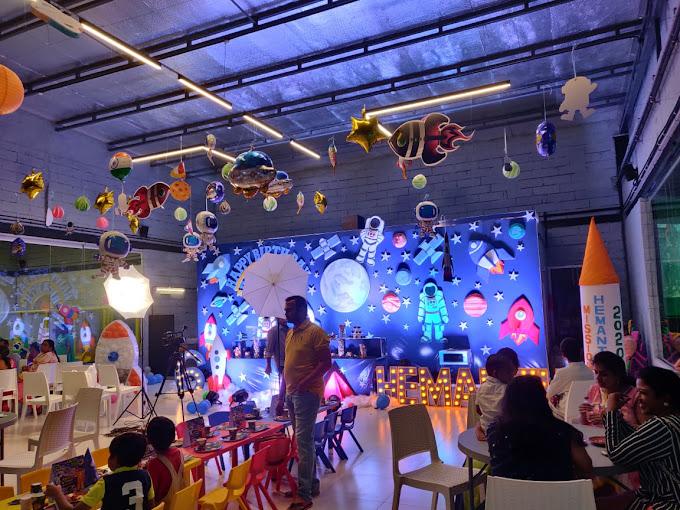 V Convention - View 2