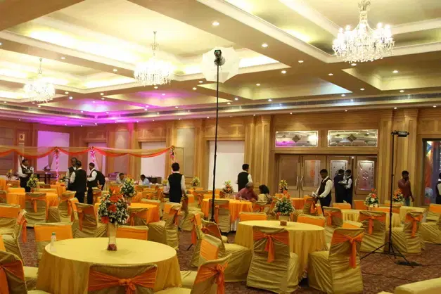 Paradise Banquet gallery image