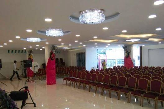 Sri mahathi banquet hall - Main view