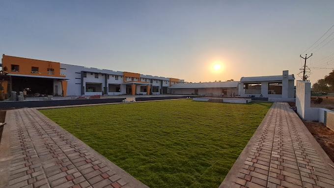 Lotus Mahal - Main view