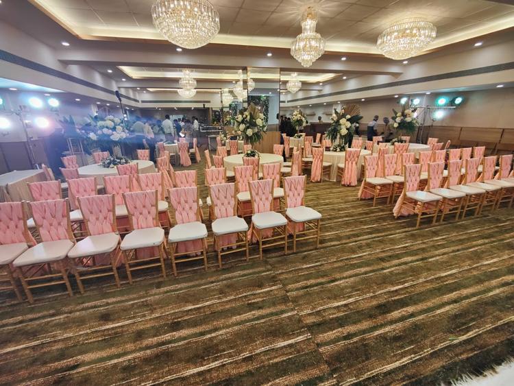 Elegant Banquets Juhu gallery image