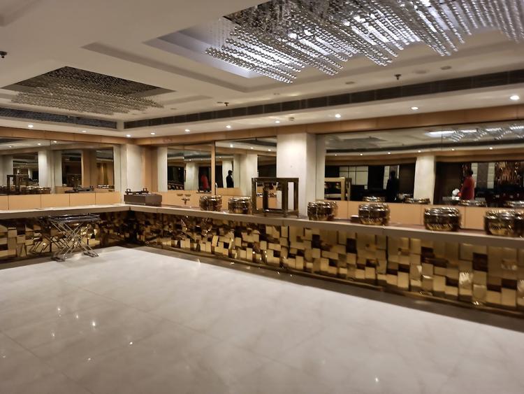 Hotel Surya Grand gallery image