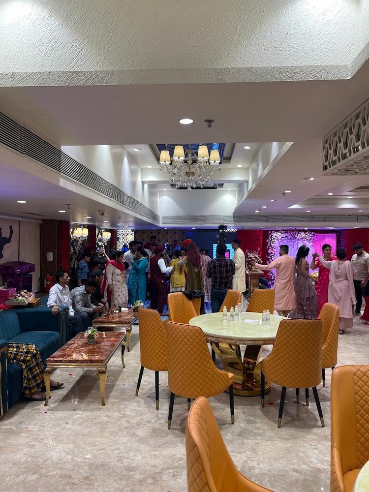 Hotel Surya Grand gallery image