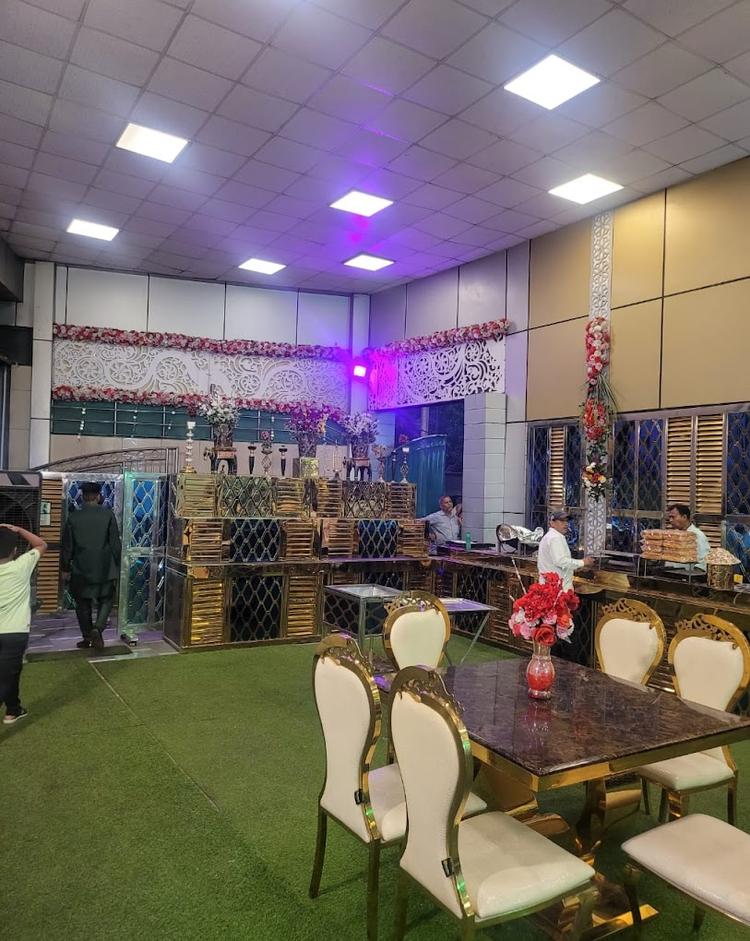 Ideal Palace gallery image