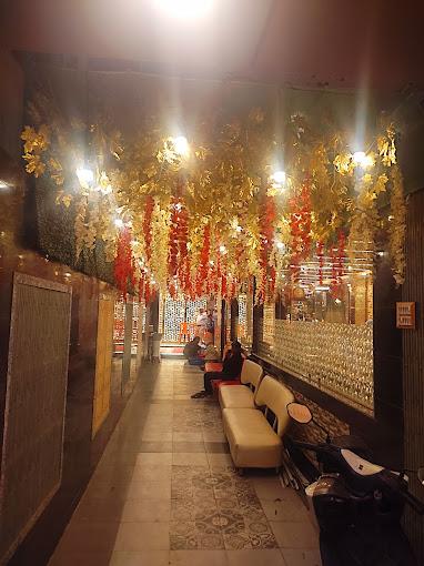 United Palace Gold - View 4