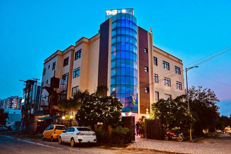 Hotel The Leaf Lucknow gallery image