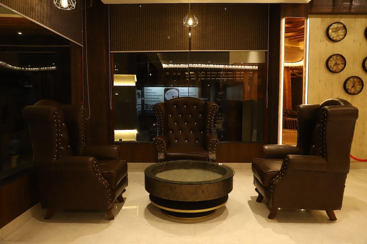Hotel Emperio Grand - View 3