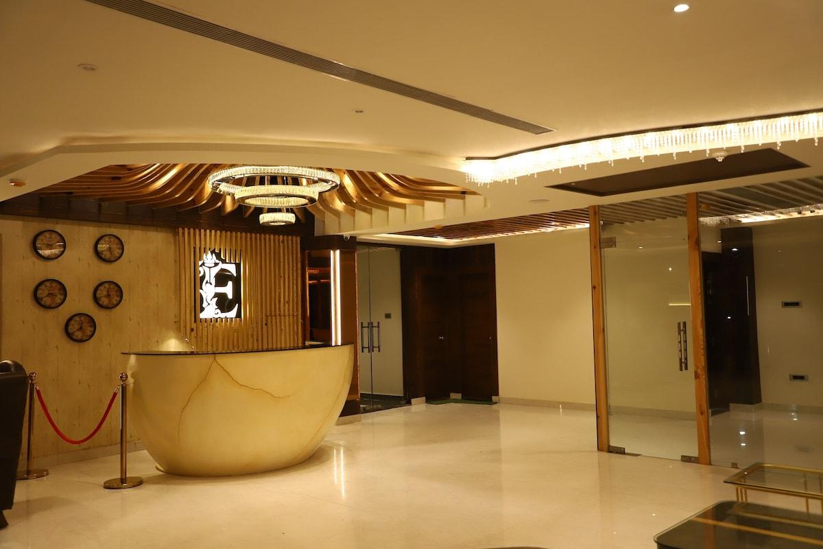 Hotel Emperio Grand - View 4