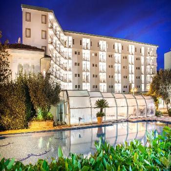 Hotel Aurelia Grand