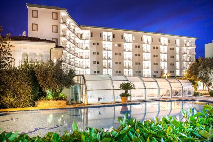 Hotel Aurelia Grand gallery image