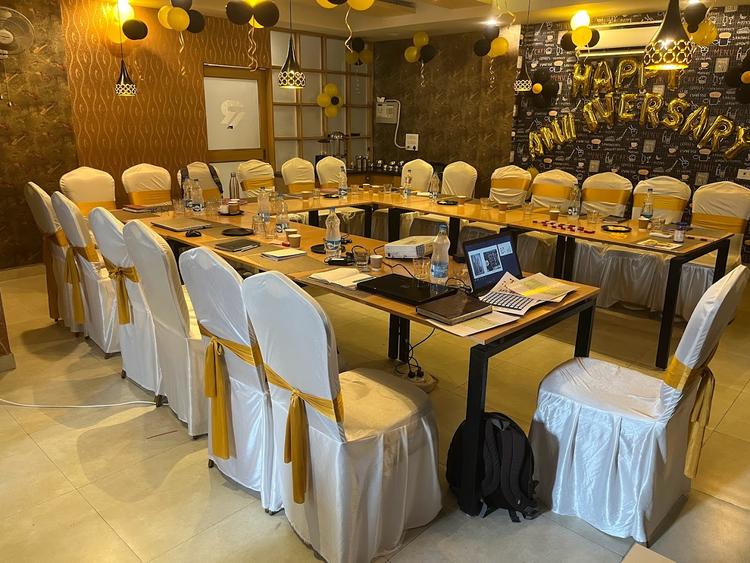 Hotel Rama Inn gallery image