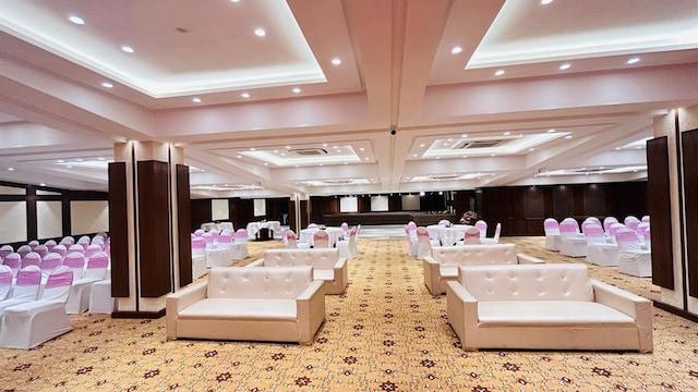 Supreme Banquets - View 4