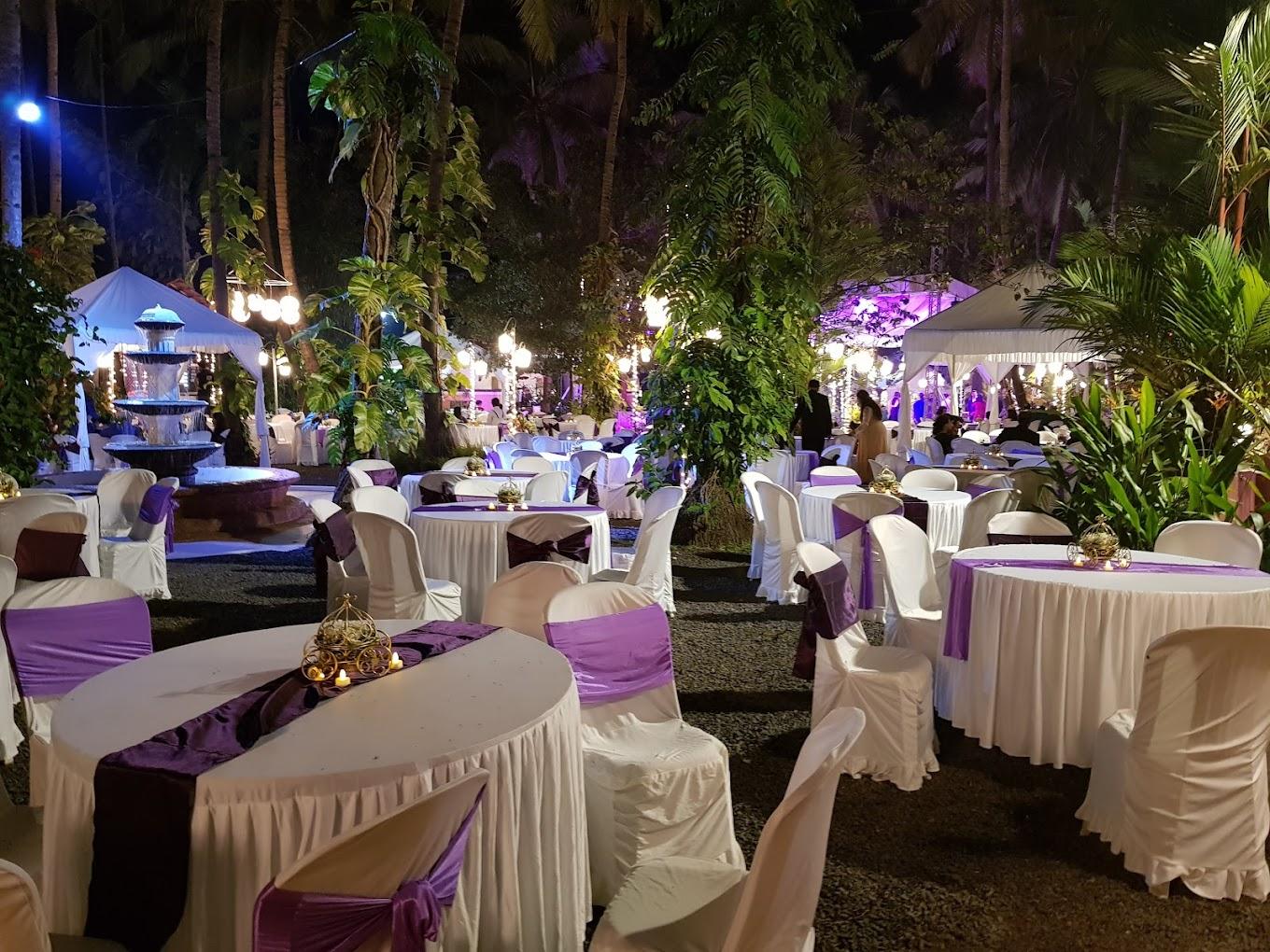 Coco Loco Lawns - Main view