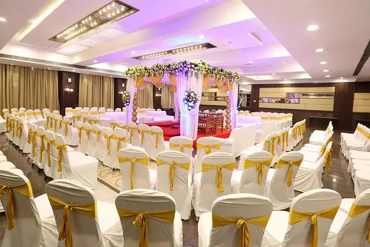 GCC Hotel and Club gallery image