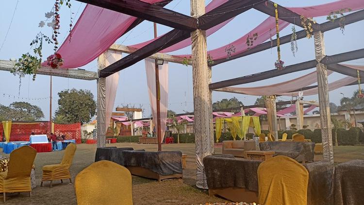 Darshniya Resort gallery image