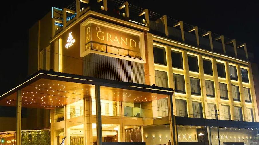 DNG THE GRAND HOTEL - Main view