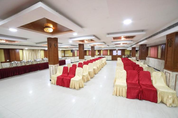 Maple Tree Hotels gallery image