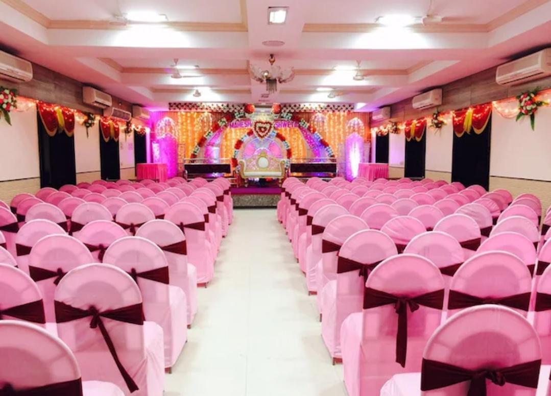 Kashinath Dhuru Hall - Main view