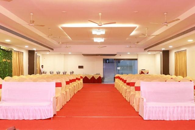 Dombivli Gymkhana Banquets gallery image