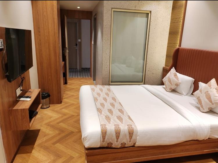 Vishnu Pratibha Banquet and Executive Rooms gallery image